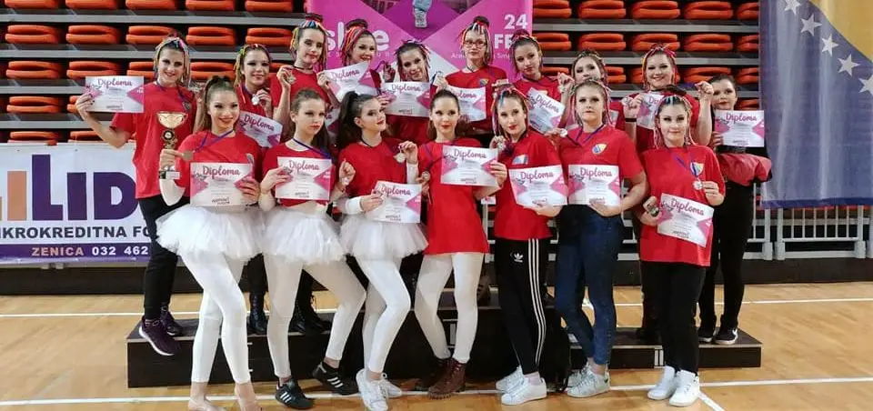 28166613 2083171678379584 7889485913376269598 N